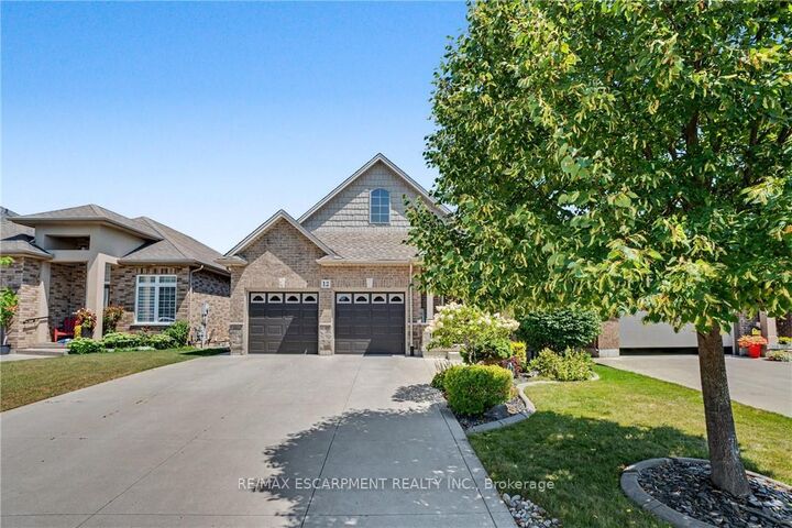 Property Photo:  12 Silverwood Avenue  ON L3C 0B7 
