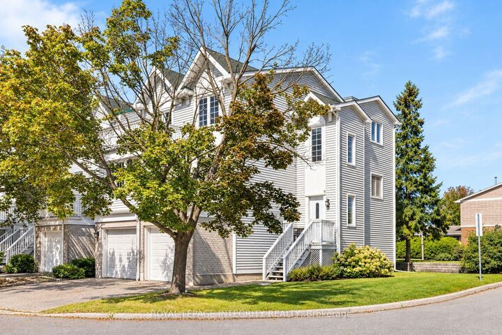 Property Photo:  10 Castlegreen Private 5  ON K1T 3N2 