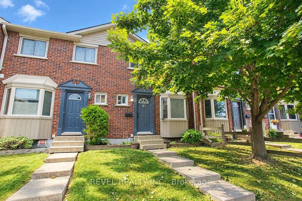 Property Photo:  151 Brantwood Park Road F  ON N3P 1X9 