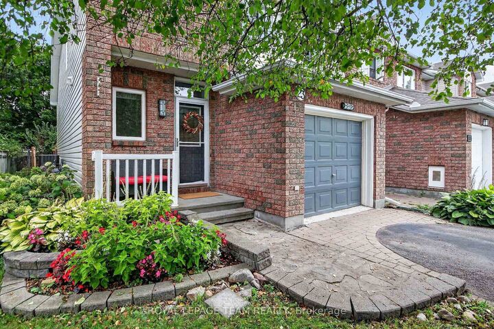 Property Photo:  23 Grassy Plains Drive  ON K2M 2P2 