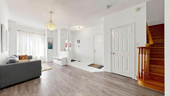 Property Photo: 246 Farmstead Road ON L4S 2J8
