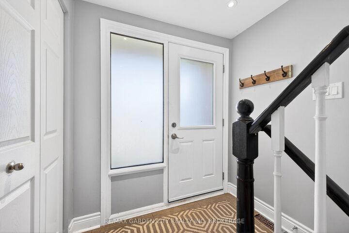 Property Photo:  3008 Palmer Drive 8  ON L7M 1L2 