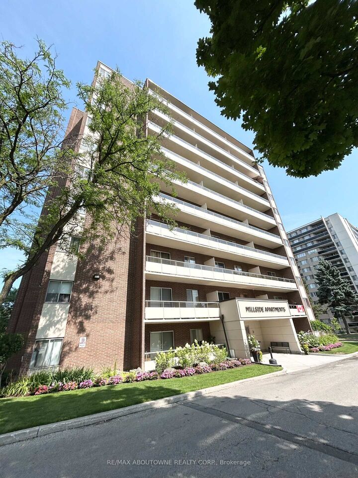 Property Photo:  101 Millside Drive 102  ON L9T 3C2 
