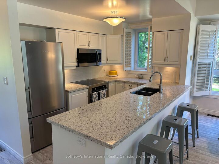 Property Photo:  670 Johnston Park Avenue  ON L9Y 5C7 