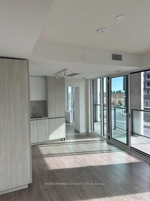 Property Photo:  209 Steeles Avenue 206  ON L6Y 0B5 