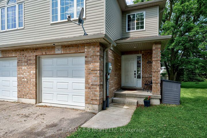 Property Photo:  280 Railway Avenue  ON N5A 2J4 
