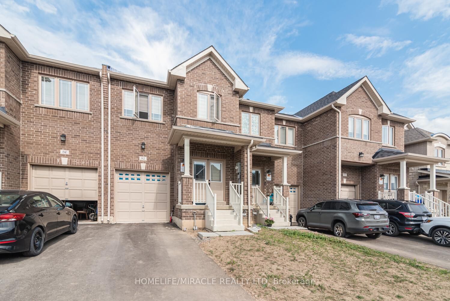 Property Photo:  82 Baker Street  ON L2V 0N1 