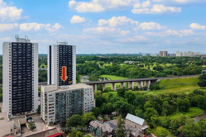Property Photo: 2464 Weston Road 406 ON M9N 0A2