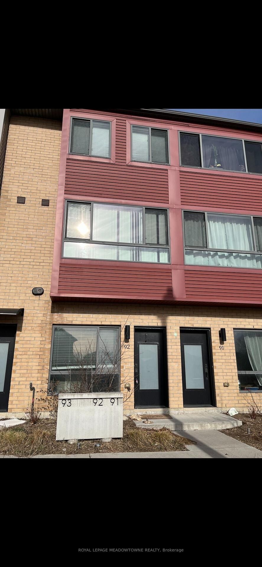 Property Photo:  369 Essa Road E 92  ON L4N 9C8 
