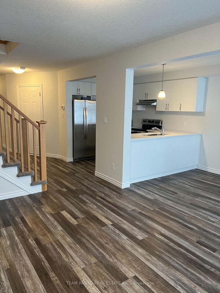 Property Photo:  299 Bradshaw Drive  ON N5A 0C8 