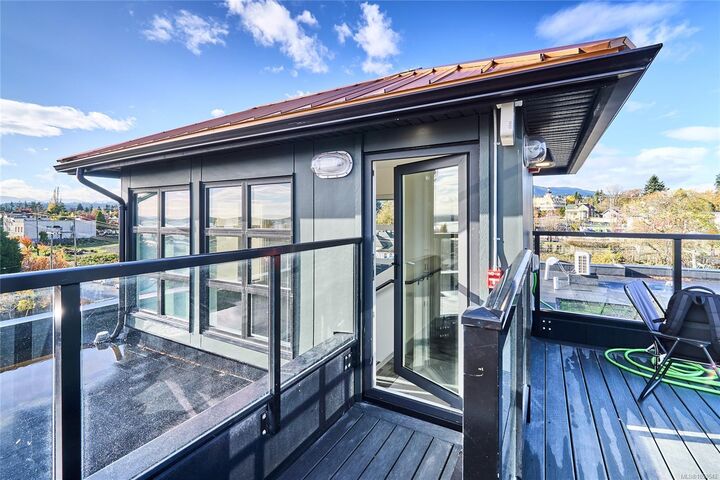 Property Photo:  45 Haliburton St #407  BC V9R 4V6 