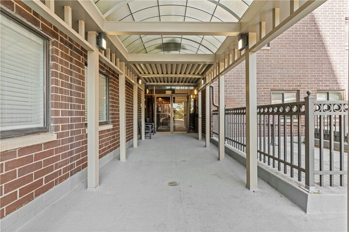Property Photo:  5600 Munhall Rd 901  PA 15217 