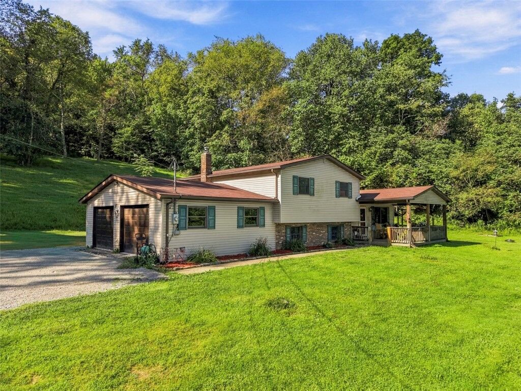 Property Photo:  2905 US Route 30  PA 15043 
