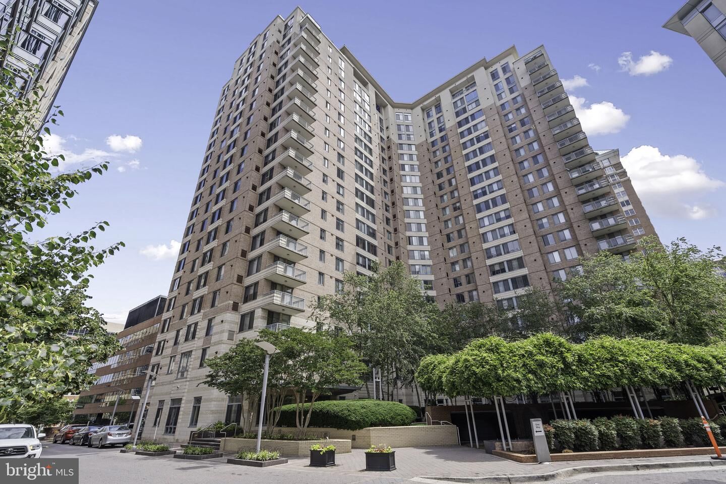 Property Photo:  851 N Glebe Road N 1419  VA 22203 