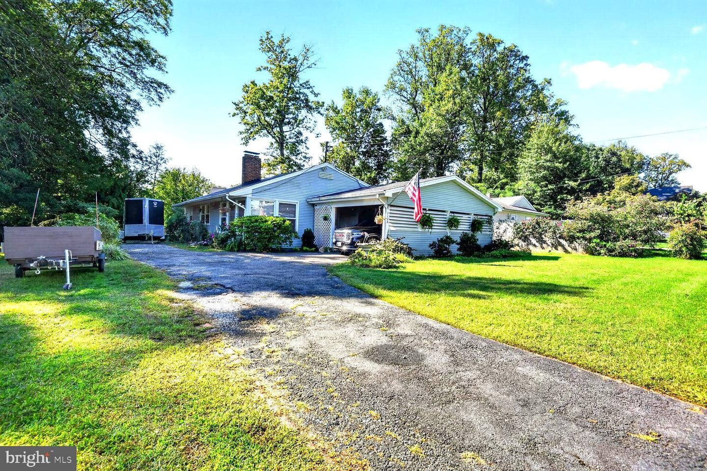 Property Photo: 7123 Alger Road VA 22042