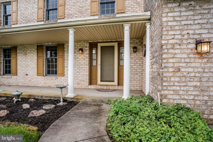 Property Photo:  6207 Locust Lane  PA 17050 