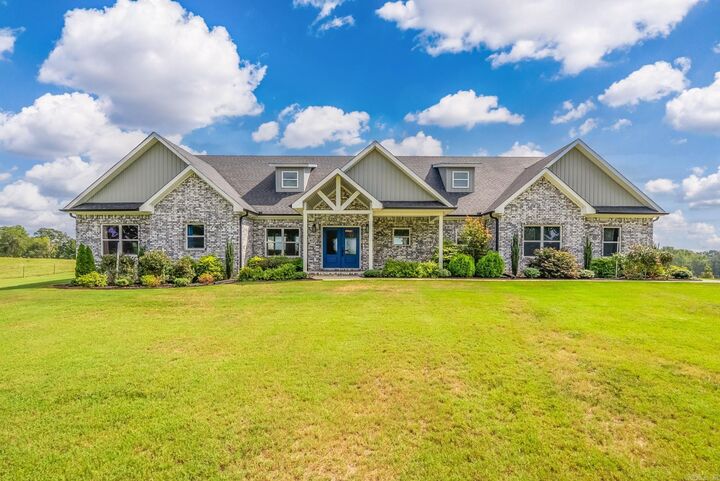 Property Photo:  153 Cordell  AR 72012 