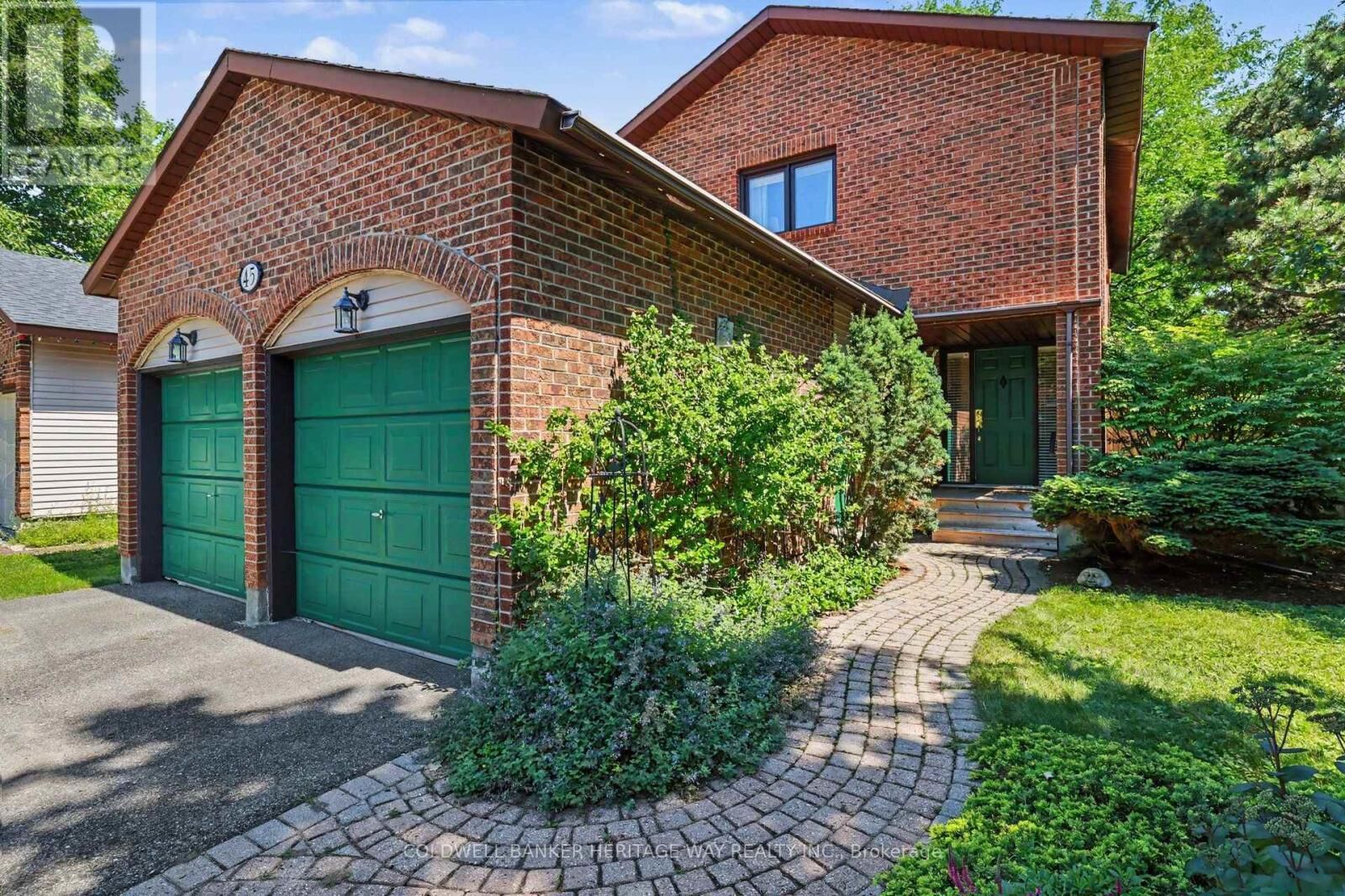 Property Photo:  45 Shadetree Crescent  ON K2E 7R3 