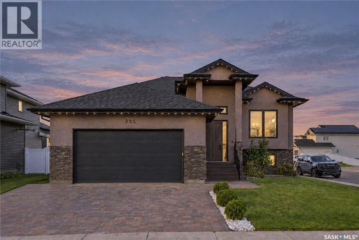 Property Photo:  225 Cowan Crescent  SK S0K 2T1 