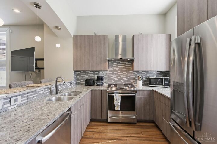 Property Photo: 206 Wade Street OH 45202