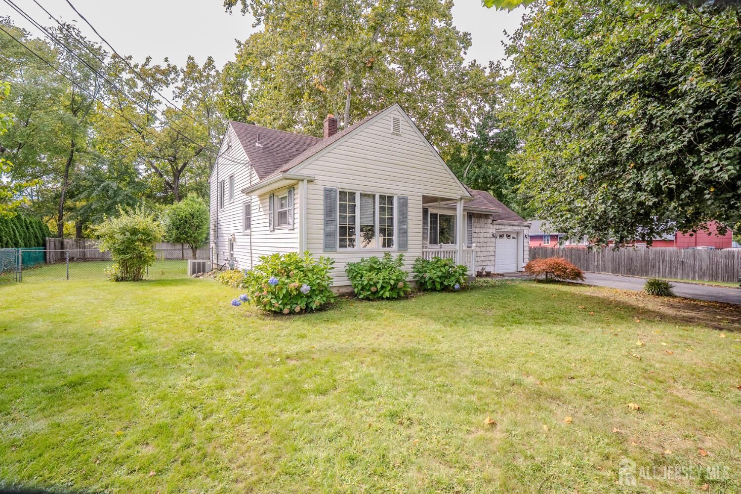 Property Photo:  499 Old Stage Road  NJ 08884 