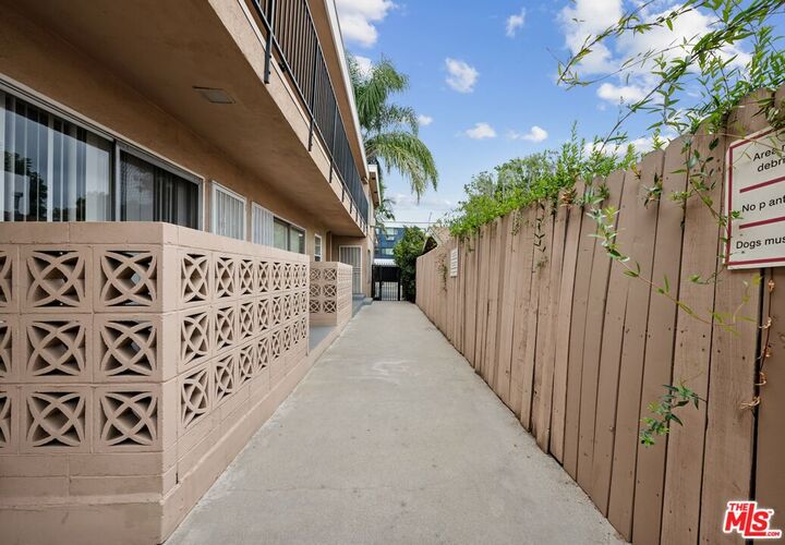 Property Photo:  7550 Fountain, Unit 9  CA 90046 
