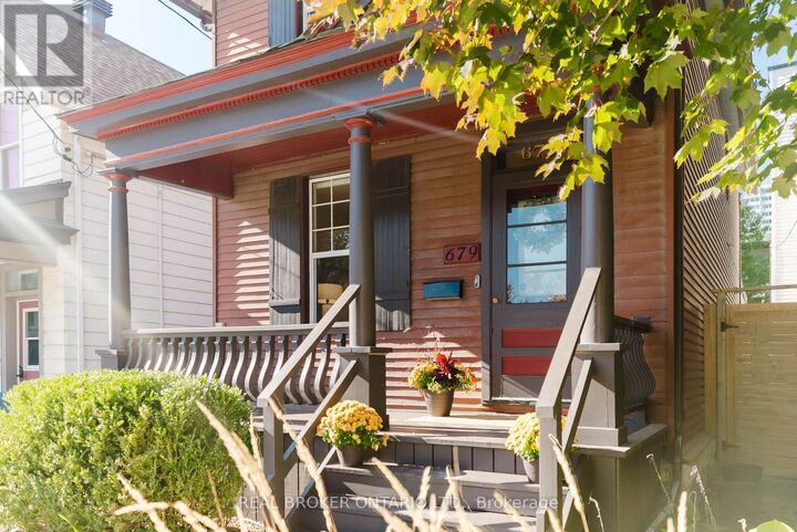 Property Photo:  679 Cooper Street  ON K1R 5J3 