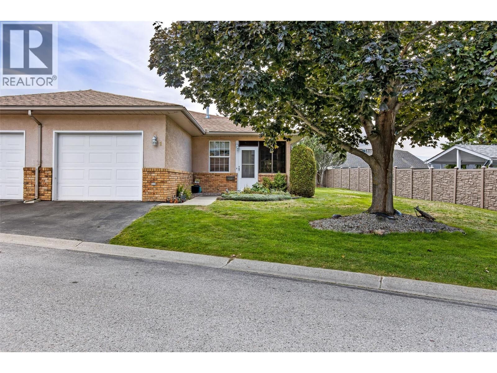 Property Photo:  310 6th Avenue South 1  BC V0B 1G3 