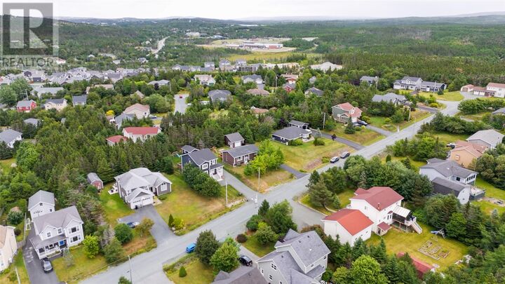 Property Photo:  33 Ursula Crescent  NL A1M 1G5 