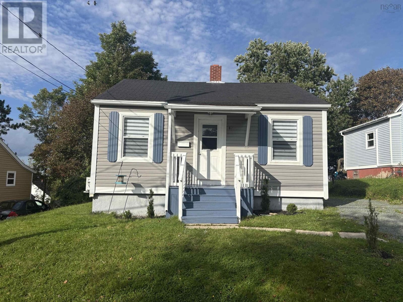 Property Photo:  49 Mechanic Street  NS B0K 1X0 
