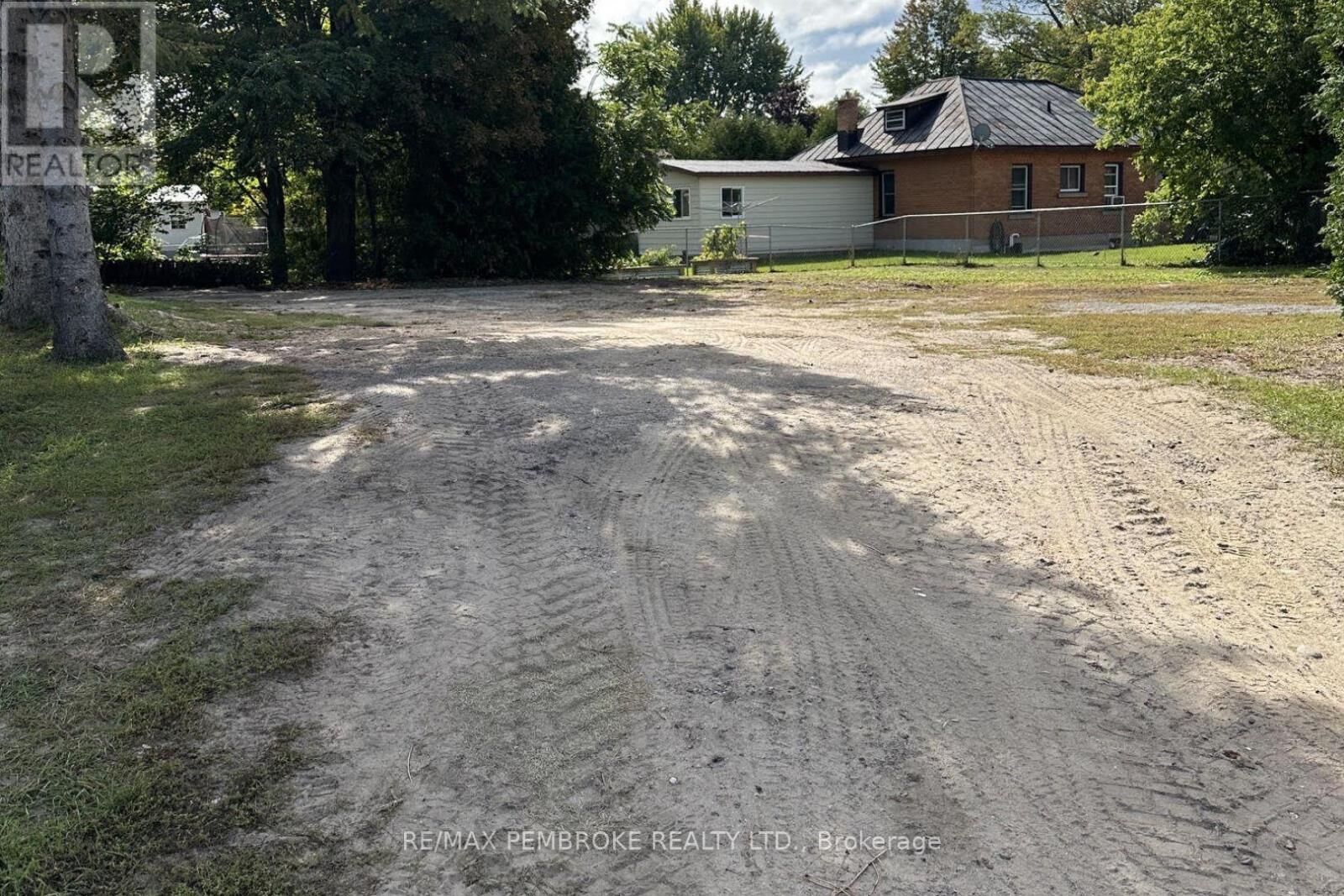 Property Photo:  363 First Avenue  ON K8A 5C5 