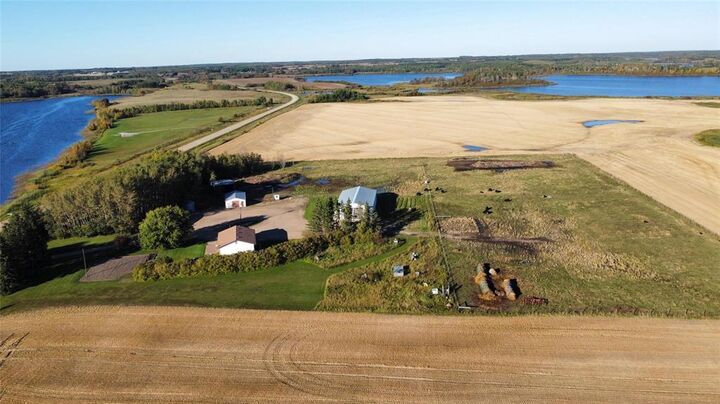 Photo de la propriété: 112 N & 134 W Road MB R0J 1L0