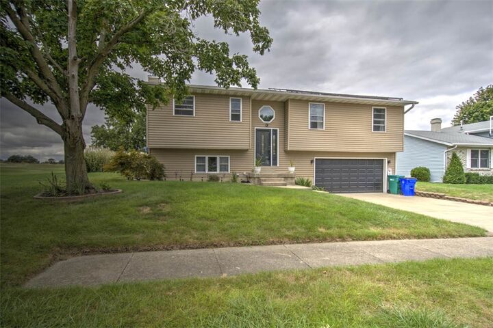 Property Photo: 2797 Deerpath Park Drive IL 62521