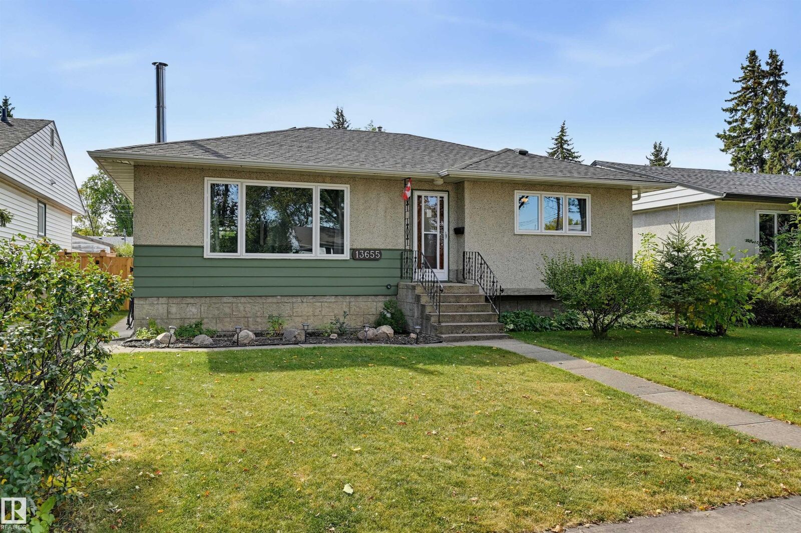 Property Photo:  13655 122 Avenue NW  AB T5L 2W1 