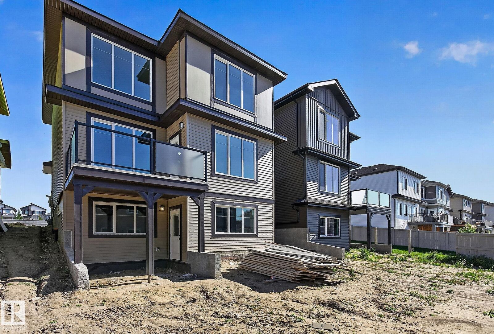 Property Photo:  86 Wynn Road  AB T8L 3X9 