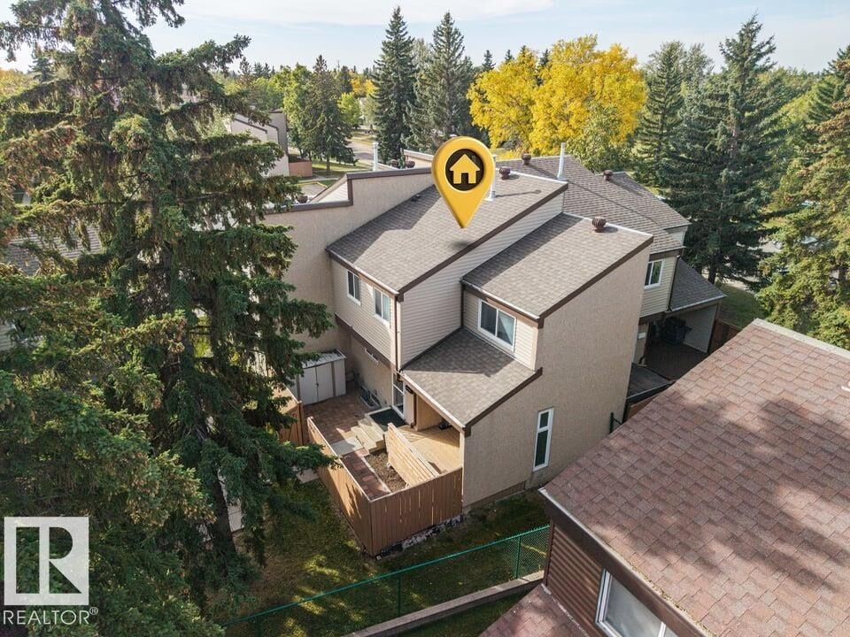 Property Photo:  7143 180 Street NW  AB T5T 3G1 