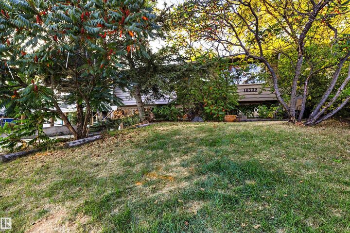 Property Photo:  10332 29 Street NW  AB T5W 1V4 