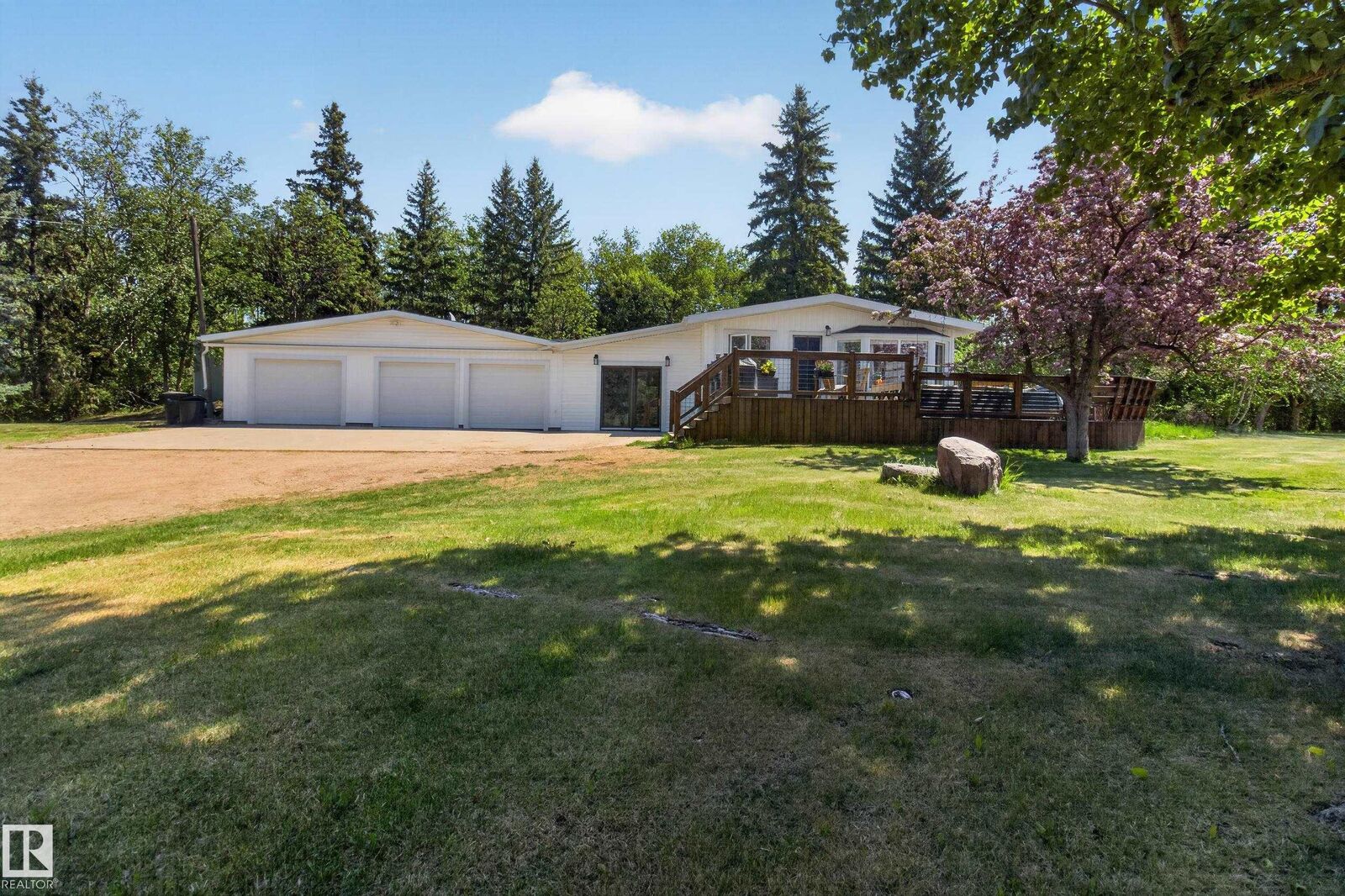 Property Photo:  51149 Rge Road 231  AB T8B 1K5 