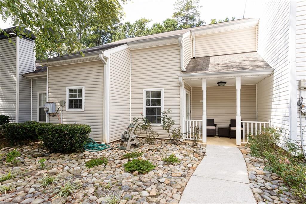 Property Photo: 6551 Wellington Chase Court GA 30058