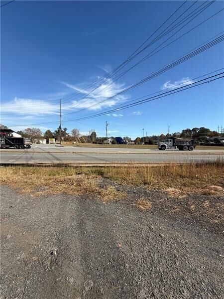 Property Photo: 6387 Bells Ferry Road GA 30102