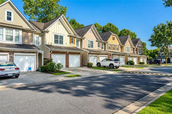 Property Photo:  2010 Ellison Way  GA 30152 