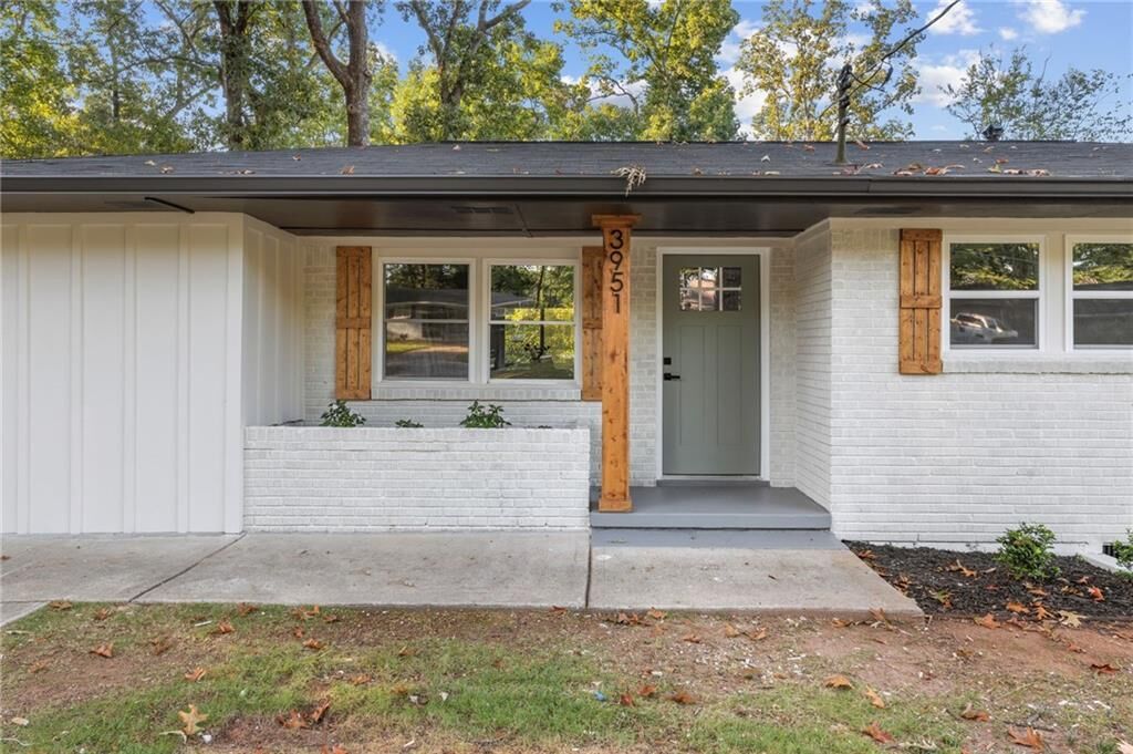 Property Photo: 3951 Kirksford Drive GA 30035