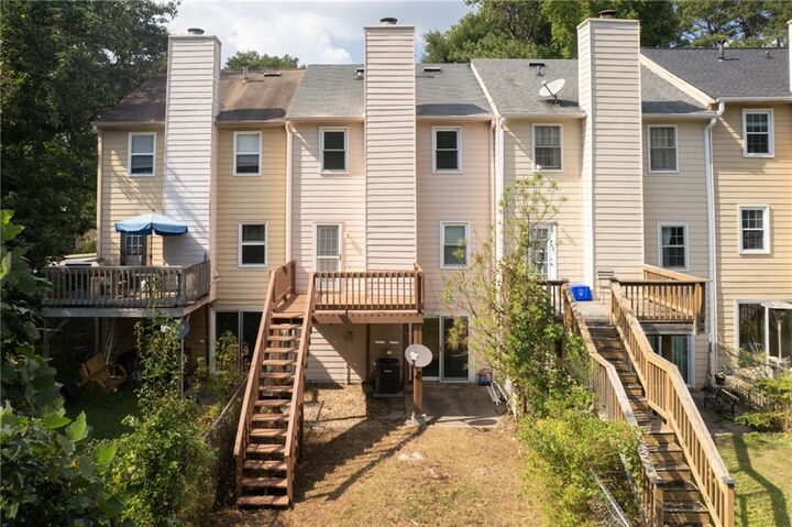 Property Photo:  1002 Westfield Trace SE  GA 30082 