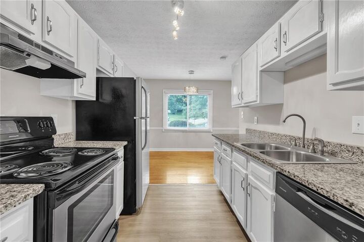 Property Photo: 1002 Westfield Trace SE GA 30082
