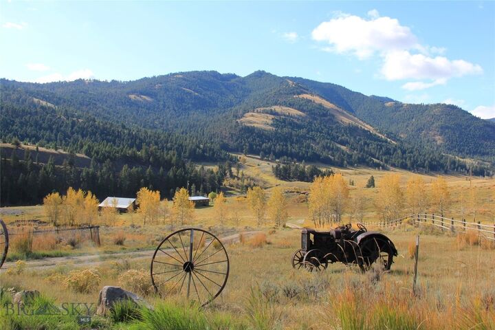 Property Photo:  593 Cinnabar Creek W  MT 59030 