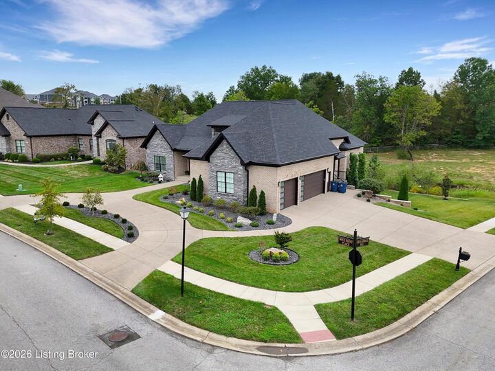 Property Photo:  13100 Dove Point Pl  KY 40299 