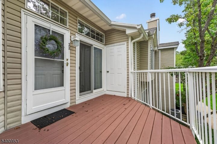 Property Photo:  22 Pine Court 22  NJ 07921 