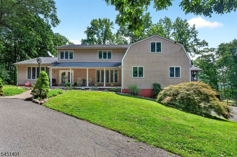 Property Photo:  5 Beechwood Rd  NJ 07832 