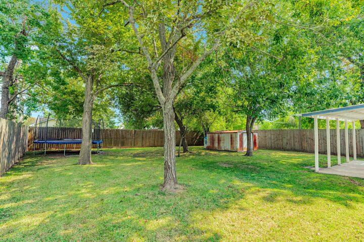 Property Photo:  107 Hickory  TX 77566 