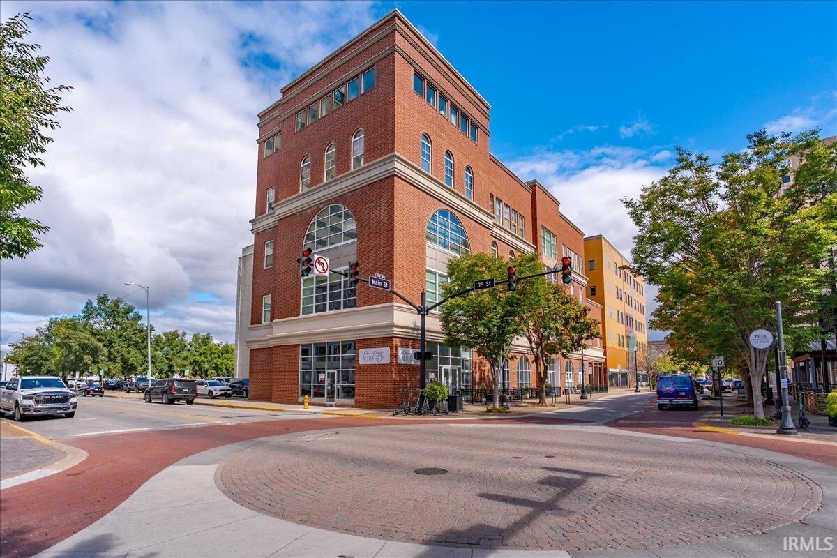 Property Photo:  300 Main Street 1-D2  IN 47708 